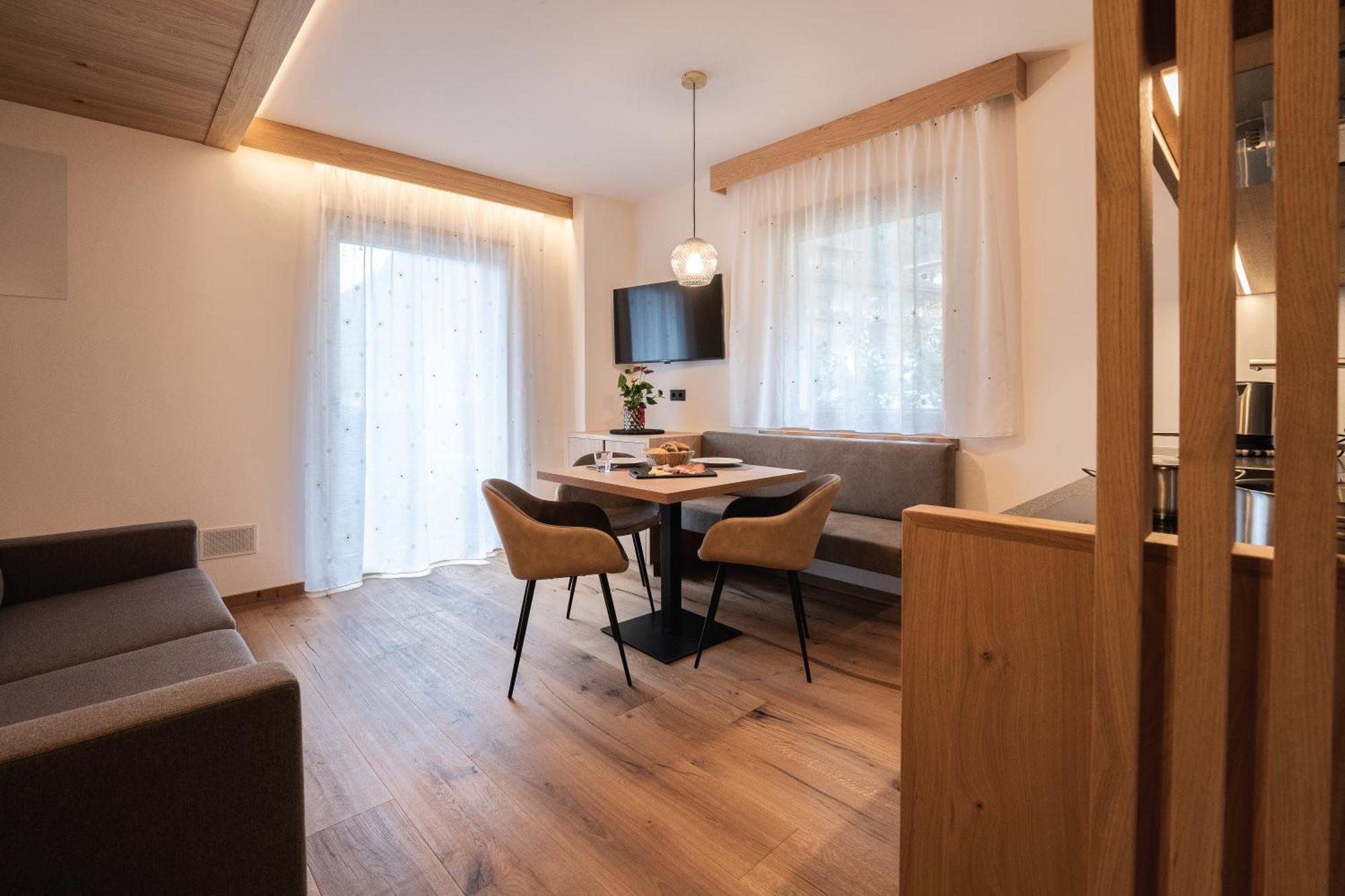 Aparthotel Zum Schloessl Вила Отоне Екстериор снимка