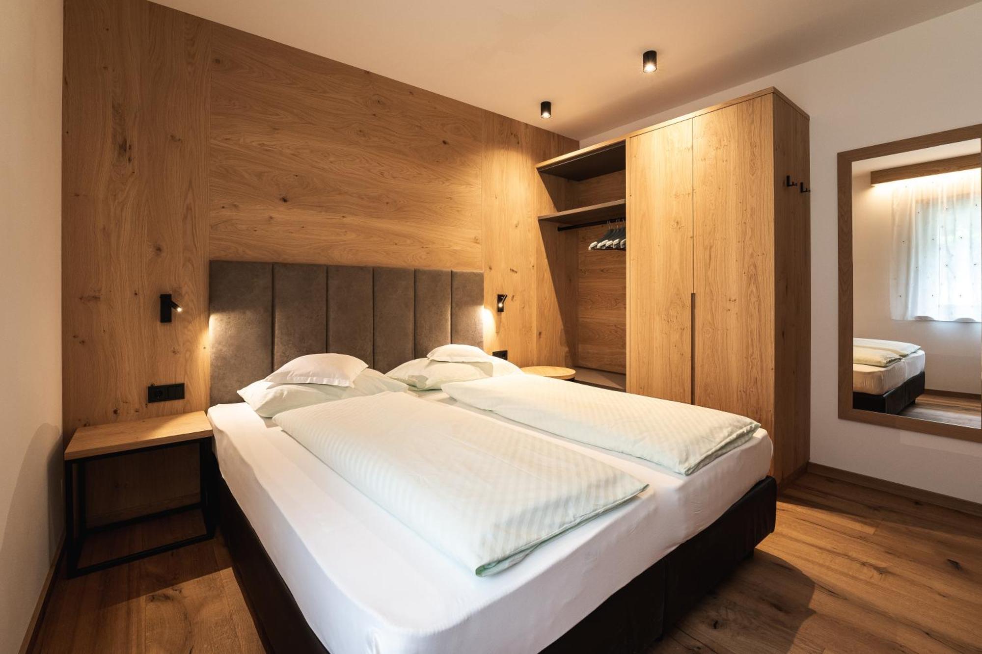 Aparthotel Zum Schloessl Вила Отоне Екстериор снимка
